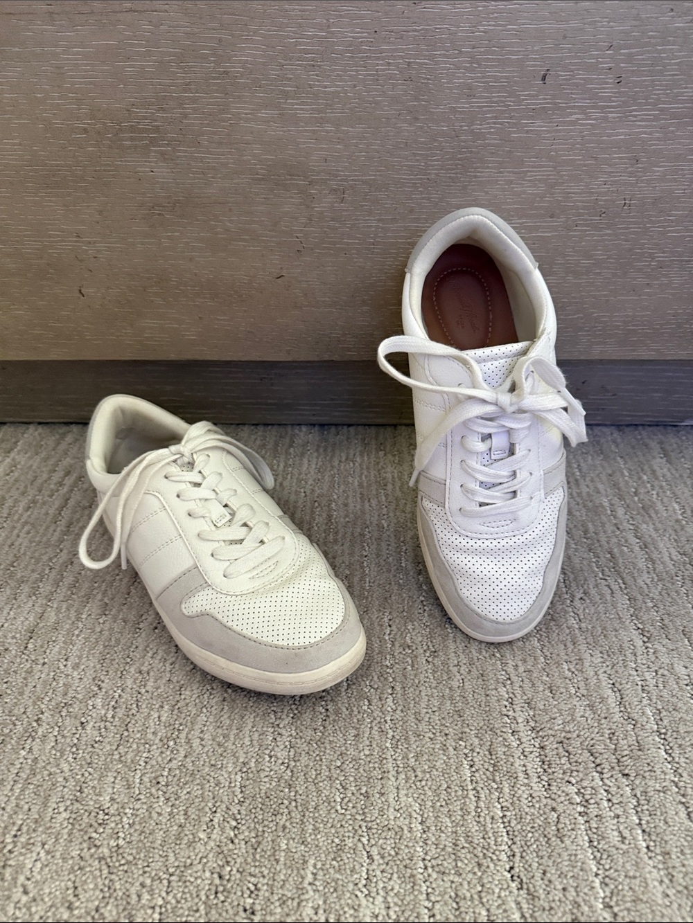 Universal Thread White Perforated Lace-Up Sneakers